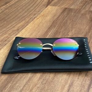 Quay Farrah Sunglasses